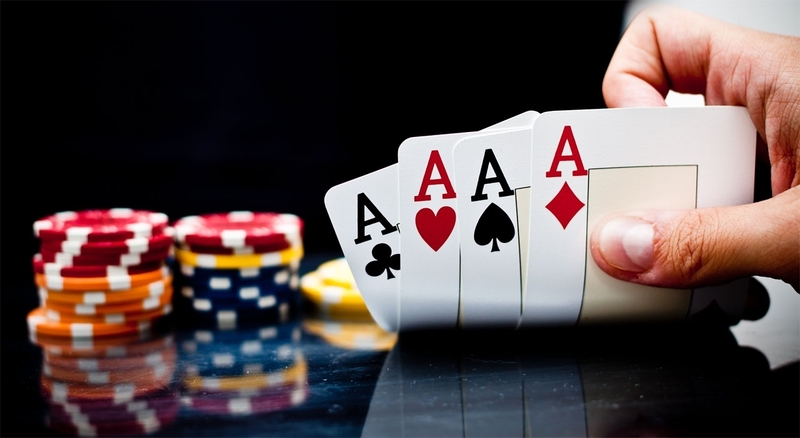 The Classifications and Betting Structures of Online Poker Game
